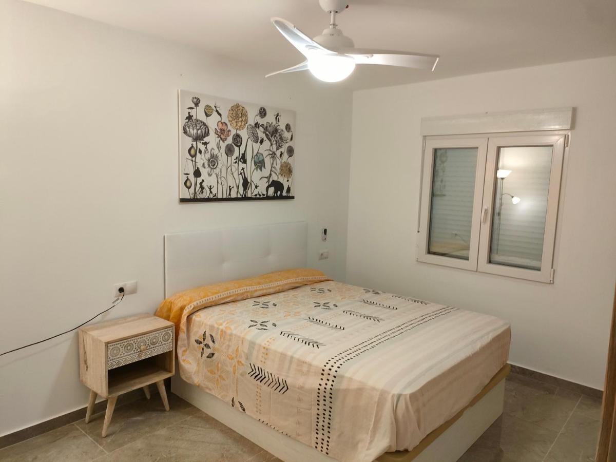 Villa Con Piscina Climatizada Y Barbacoa A 10 Km De Alicante Y Playas, 3000 M2 De Terreno