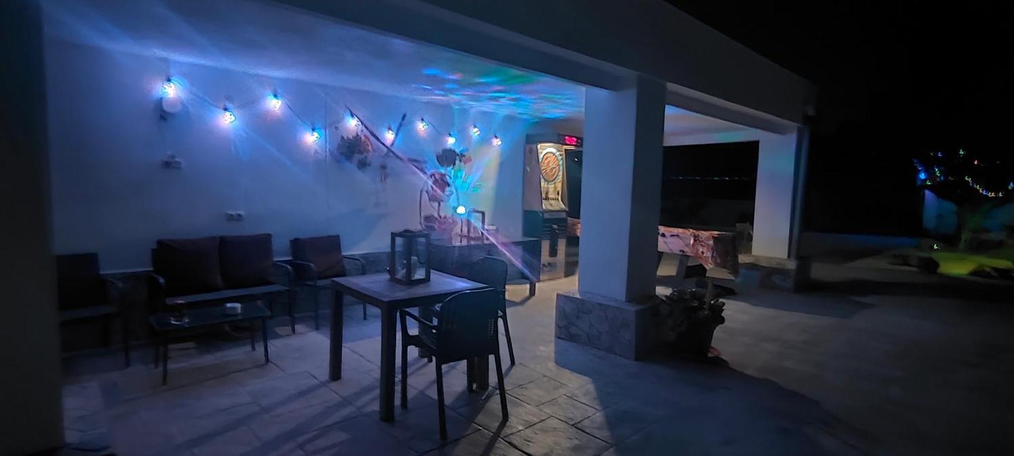 Villa Con Piscina Climatizada Y Barbacoa A 10 Km De Alicante Y Playas, 3000 M2 De Terreno *