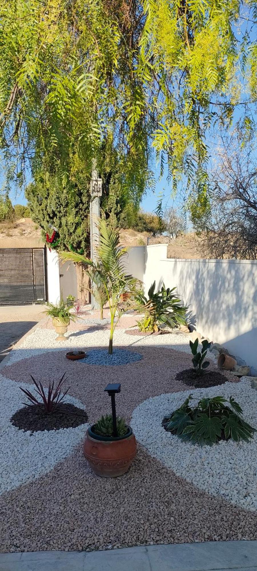 Con Piscina Climatizada Y Barbacoa A 10 Km De Alicante Y Playas, 3000 M2 De Terreno Villa *