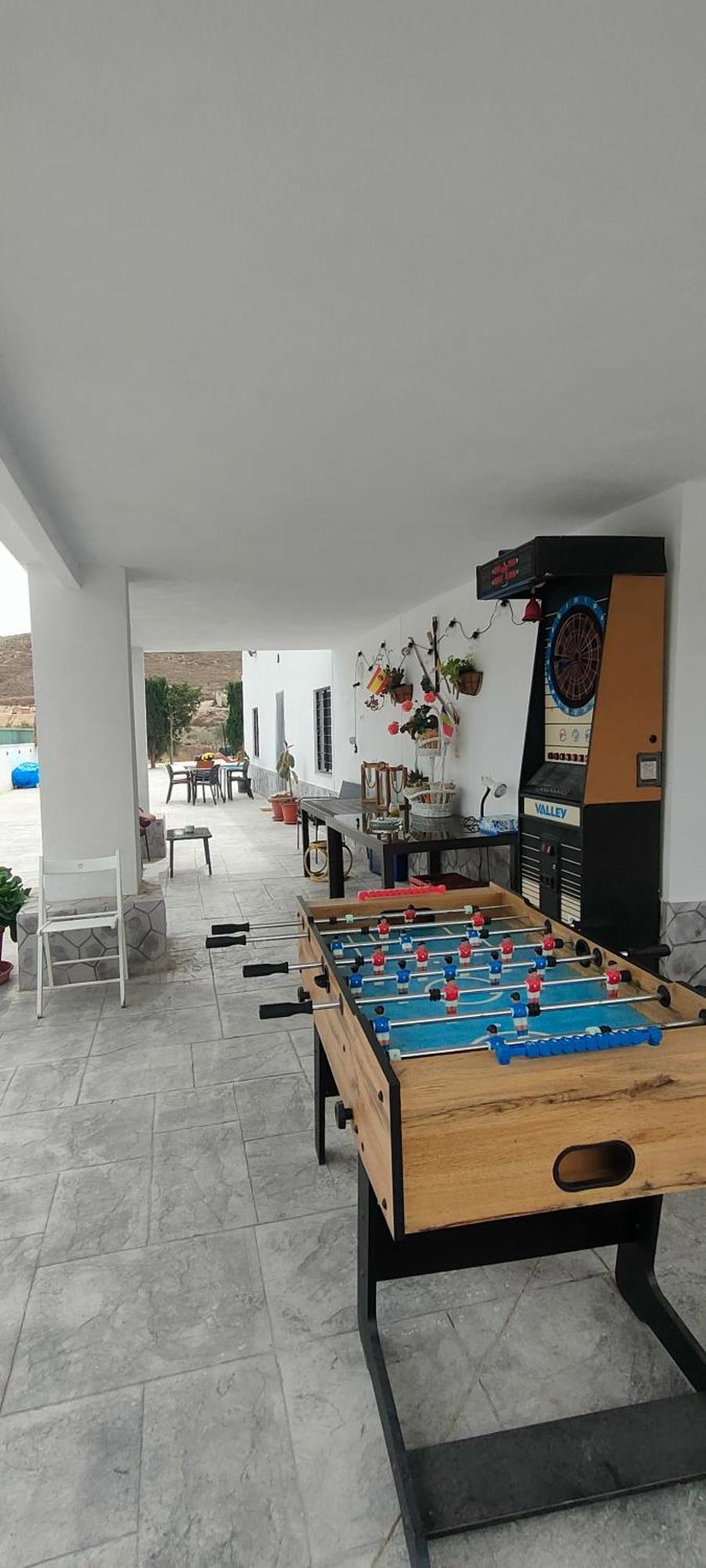 Villa Con Piscina Climatizada Y Barbacoa A 10 Km De Alicante Y Playas, 3000 M2 De Terreno