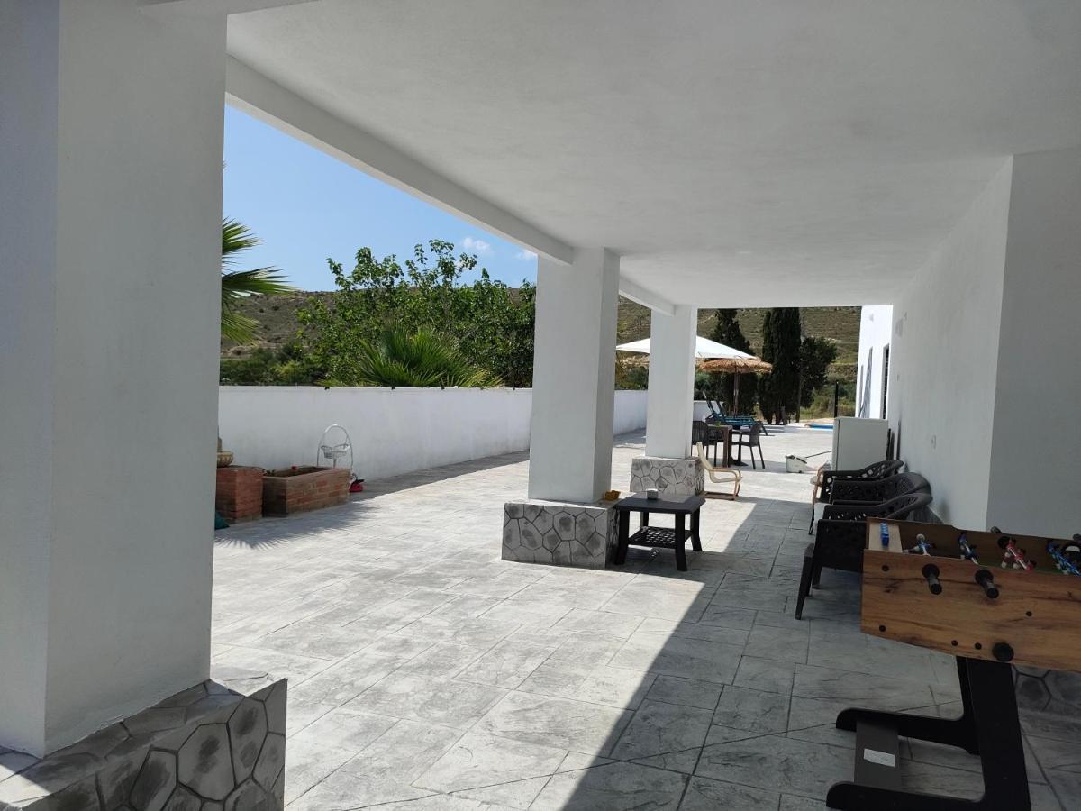 Con Piscina Climatizada Y Barbacoa A 10 Km De Alicante Y Playas, 3000 M2 De Terreno * Elx