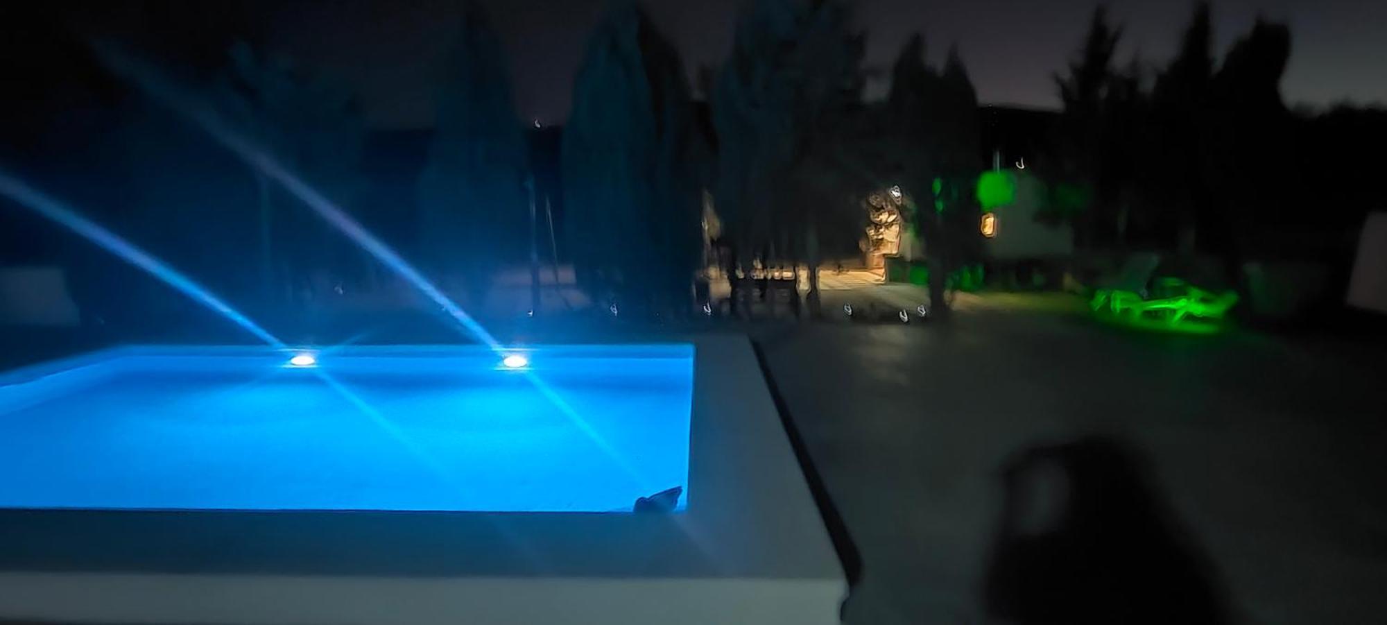 Villa Con Piscina Climatizada Y Barbacoa A 10 Km De Alicante Y Playas, 3000 M2 De Terreno