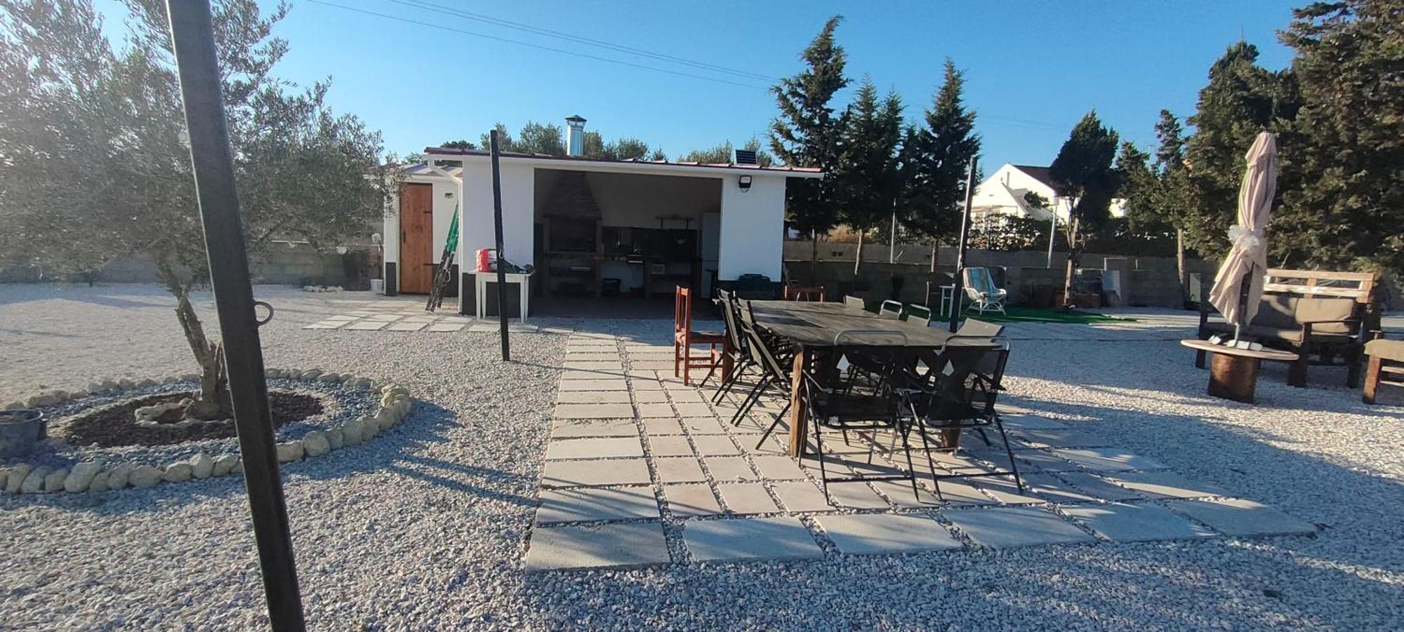 Con Piscina Climatizada Y Barbacoa A 10 Km De Alicante Y Playas, 3000 M2 De Terreno *